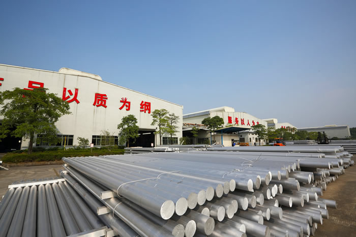 深圳新莆京app下载安装熔铸车间-成品铝棒场地-铝型材生产厂家